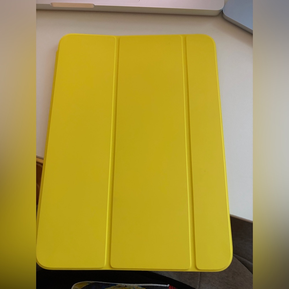 Smart Folio for iPad a16 - lemonade yellow